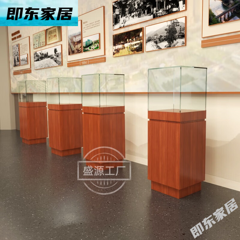 玻璃展示柜中凝固的時光——淺談古董瓷器與奇石雕像的陳列藝術
